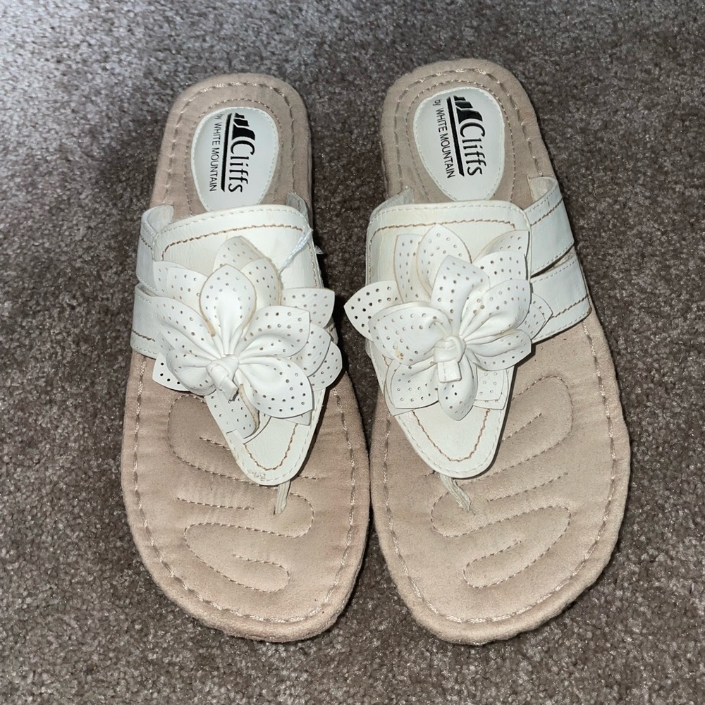 Cliffs by WHITE MOUNTAIN Cream Sandals with Textured Floral Appliqué